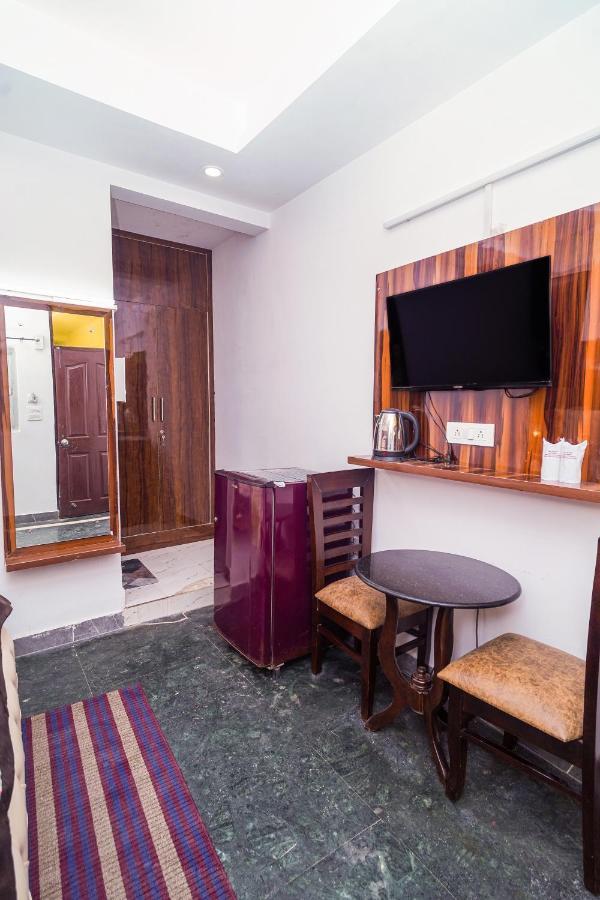 Golden Residency Hotel New Delhi Exterior photo